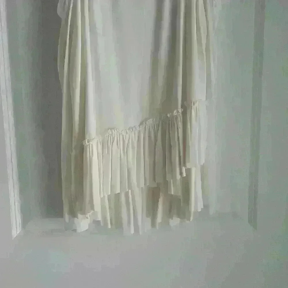 Ivory,  women's,  cold shoulder top. Sz med by Soprano. NWT from Dillard's. - Picture 2 of 5